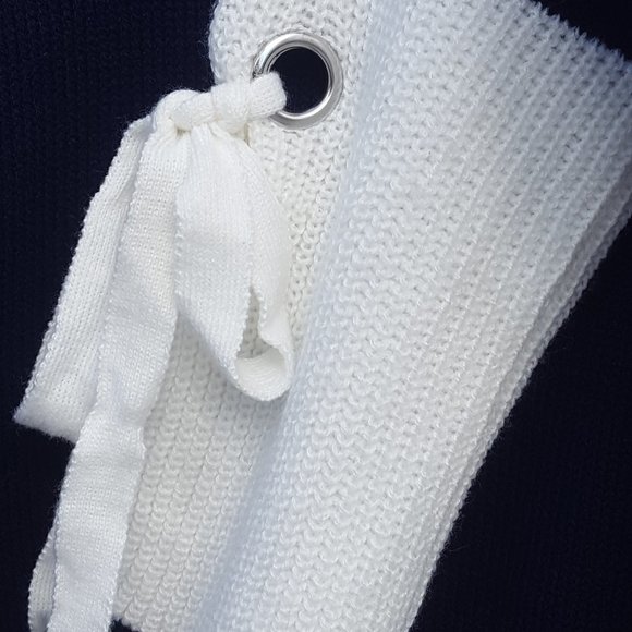 Alison Andrews color block sweater with fun sleeves - Picture 3 of 6